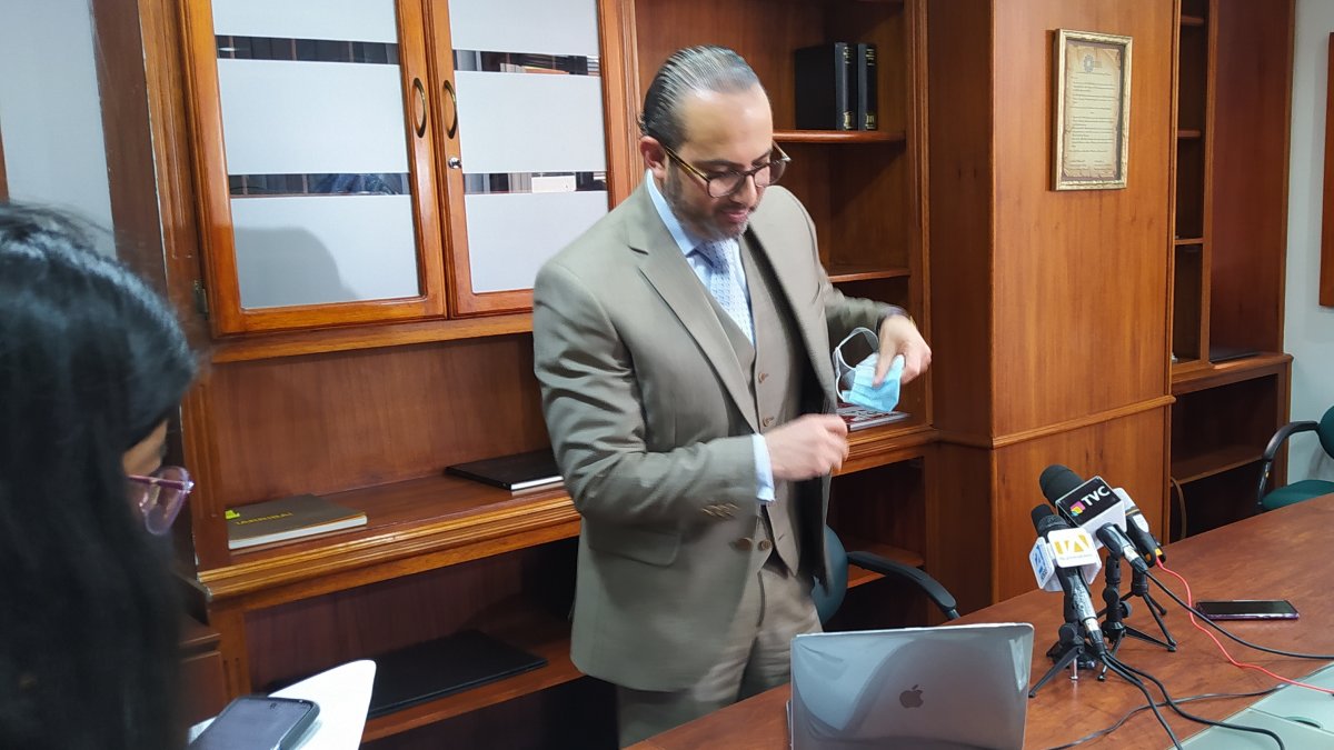 Pablo Dávila recordó que el Comité recogió el número de firmas previsto por la ley para impulsar la reforma parcial a la Constitución.