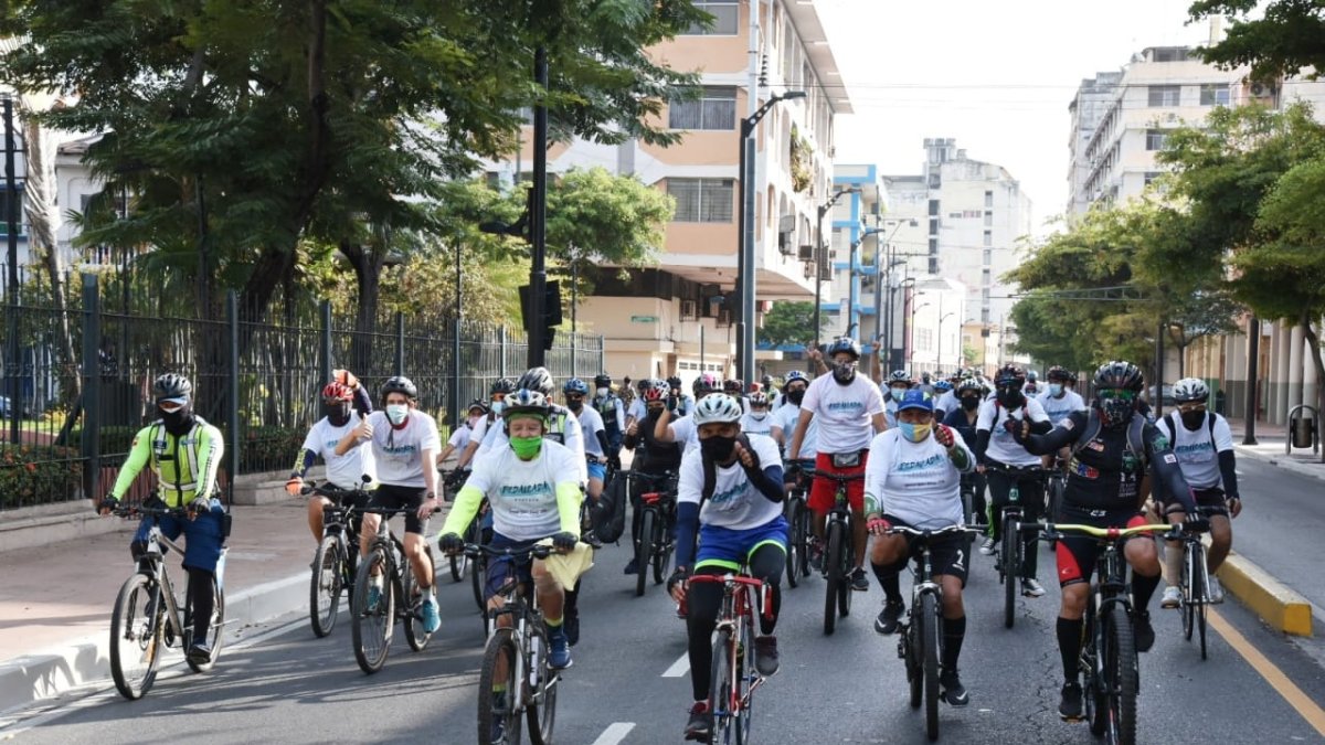 Alrededor de 200 ciclistas acudieron al recorrido.