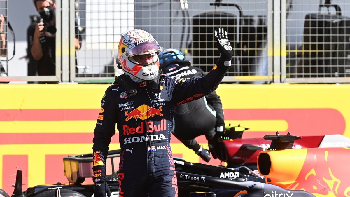 Max Verstappen mostró nuevamente su eficacia sobre la pista mexicana.