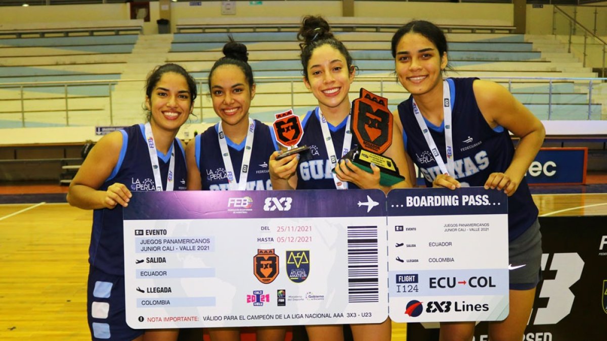 Parte de la plantilla La Perla A que triunfó 15-12 ante La Perla B en la gran final.