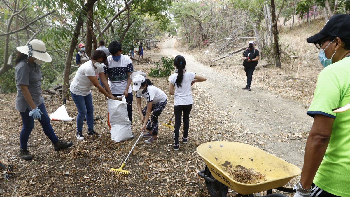 La semana anterior los moradores de Urbanor realizó una minga de limpieza, para dejar el lugar acto para celebrar el solsticio.