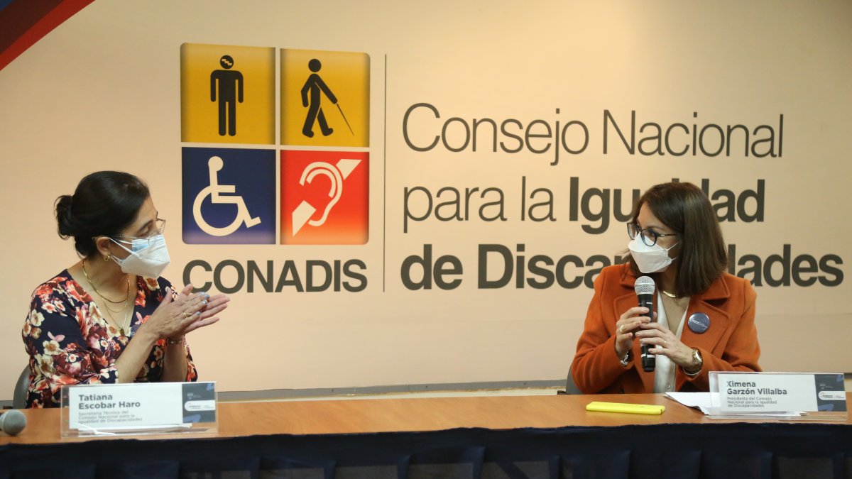 Tatiana Escobar es posesionada para estar al frente de CONADIS