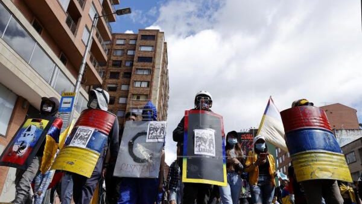 Las protestas en Colombia continúan, incluso el día de celebración patria. Hubo disturbios en Medellín y en Manizales