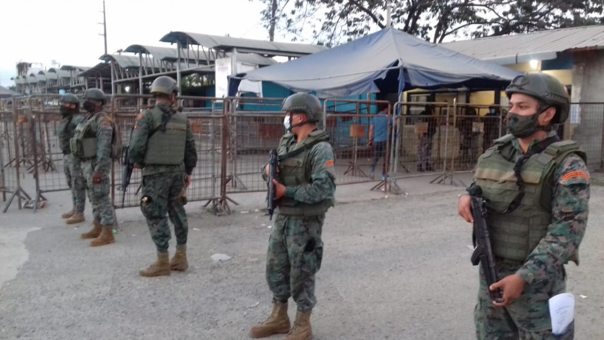 Muertos en la cárcel de varones de Guayaquil.