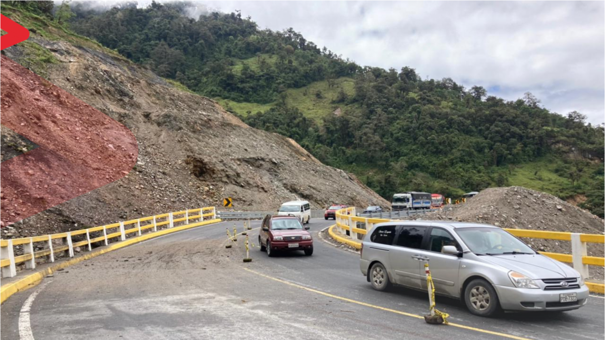 La circulación vehicula se reanudó en forma parcial en la carretera.