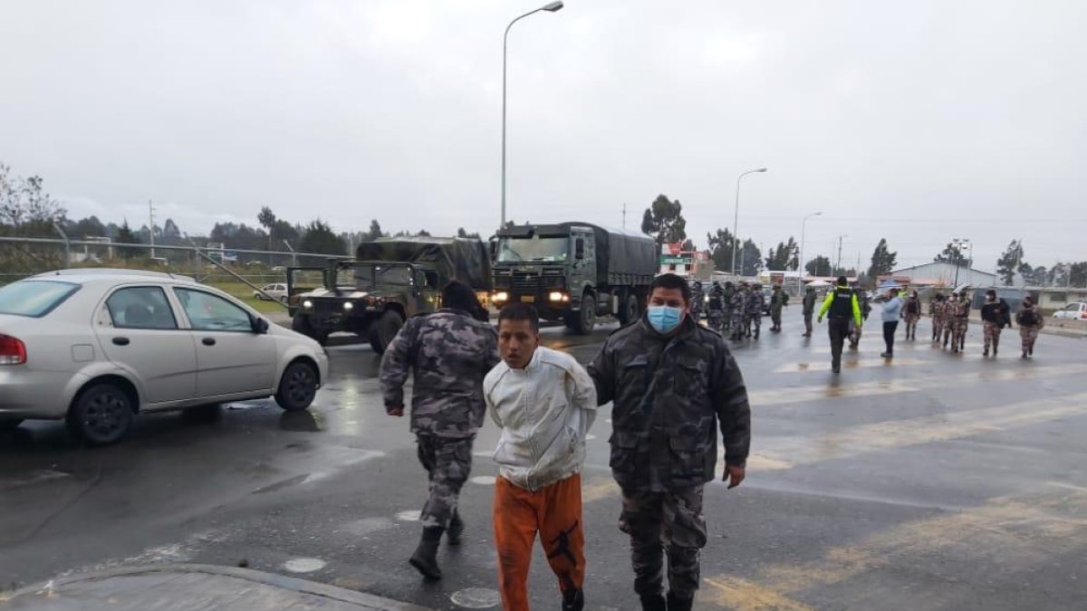 Operativo. La mañana de este jueves 22 de julio se armó un operativo de recaptura de los presos fugados de Cotopaxi.
