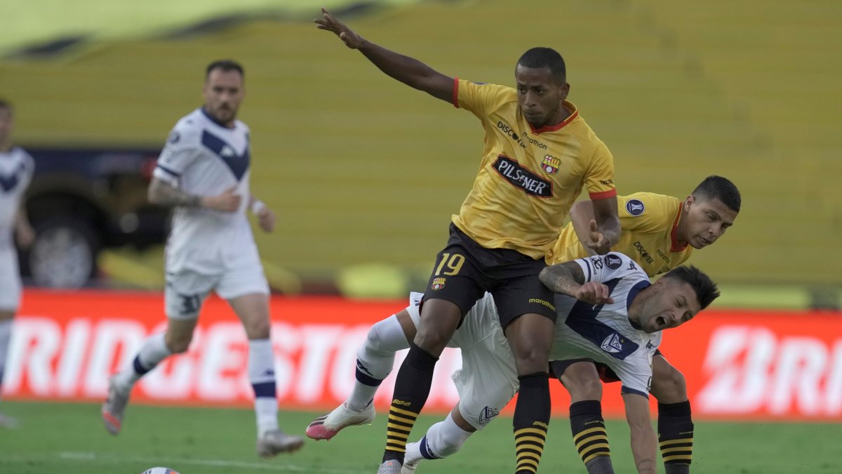 Barcelona remontó la llave ante Vélez Sarsfield y jugará los cuartos de final de la Copa Libertadores
