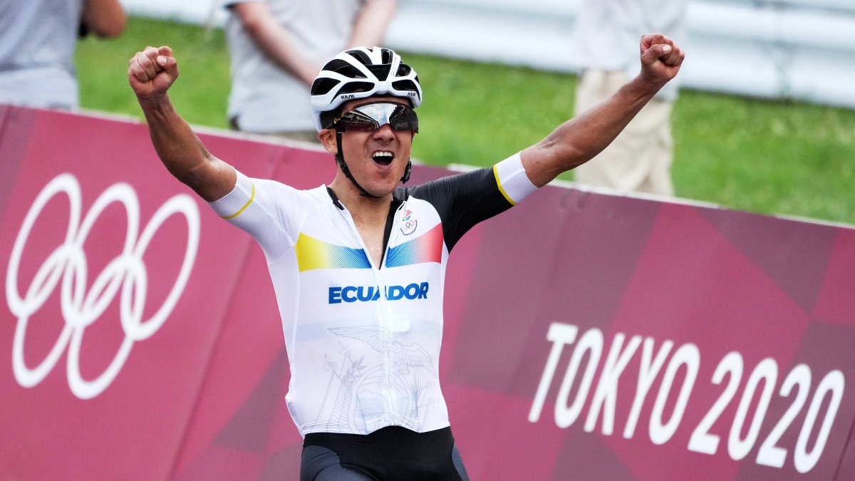El ciclista ecuatoriano Richard Carapaz le dio la primera medalla de oro a Ecuador en estos Juegos Olímpicos.