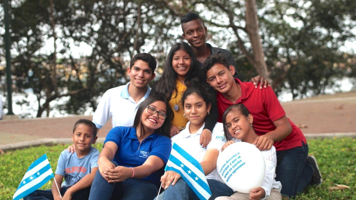Niños y jóvenes que participarán en la elección del Consejo Consultivo