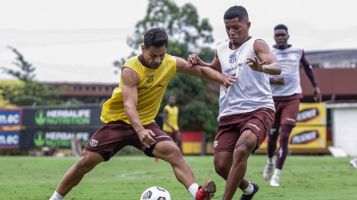 Matías Oyola alternó en Barcelona en las últimas temporadas. Él sintió que puede seguir jugando.