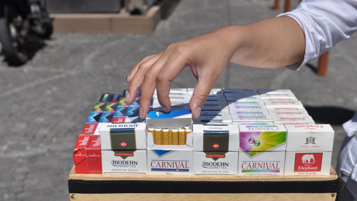 En la plaza Foch de Quito o en la Bahía del puerto principal, la venta se realiza sin control.