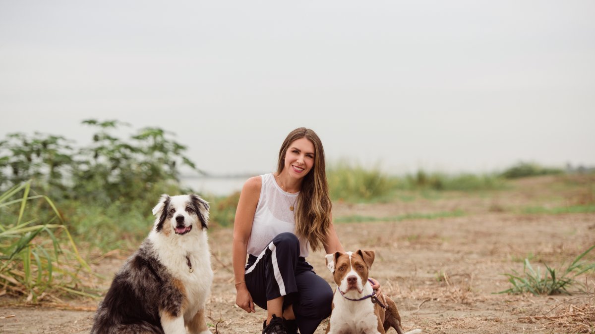 Romina Miraglia se especializó en entrenamiento y comportamiento canino en Starmark Academy de Texas.