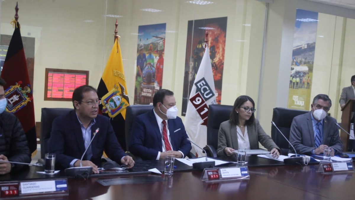El COE se reunió esta mañana con distintas autoridades para definir las nuevas medidas.