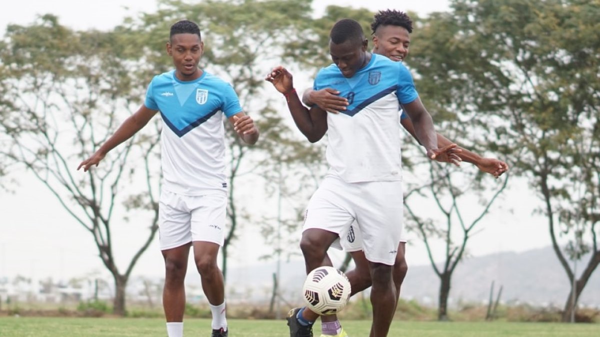 Los jugadores del 9 de Octubre están motivados por los últimos resultados.