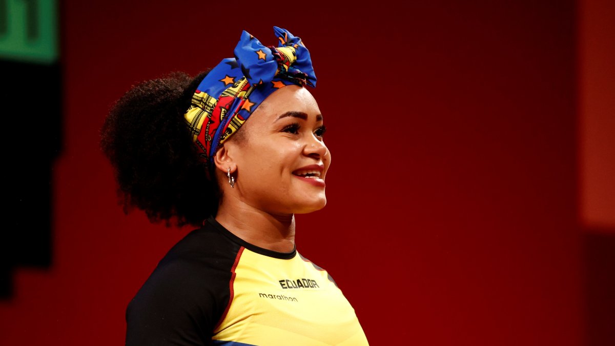 Dajomes suele competir en la mayoría de competencias con turbantes en la cabeza y bien maquillada.