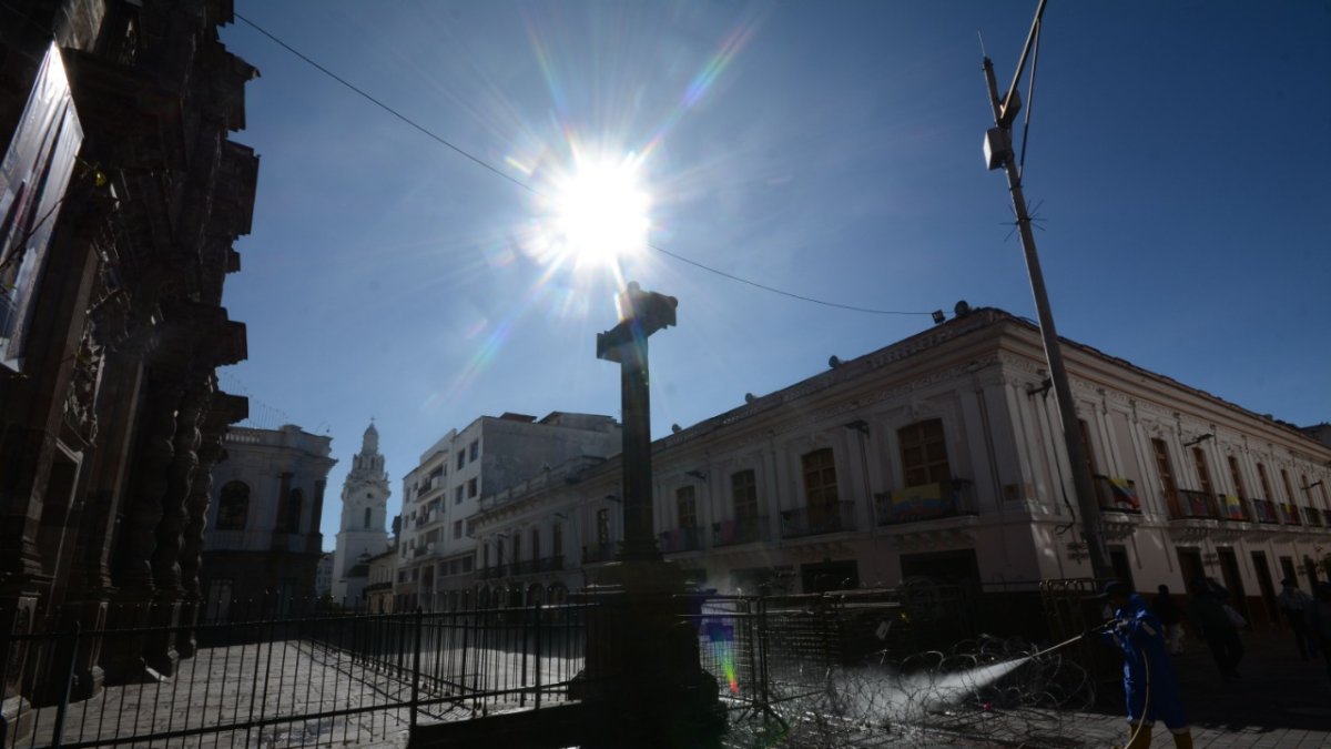 Temporada. El verano se hizo sentir con más fuerza el fin de semana y los trabajos continuaron en la ciudad.