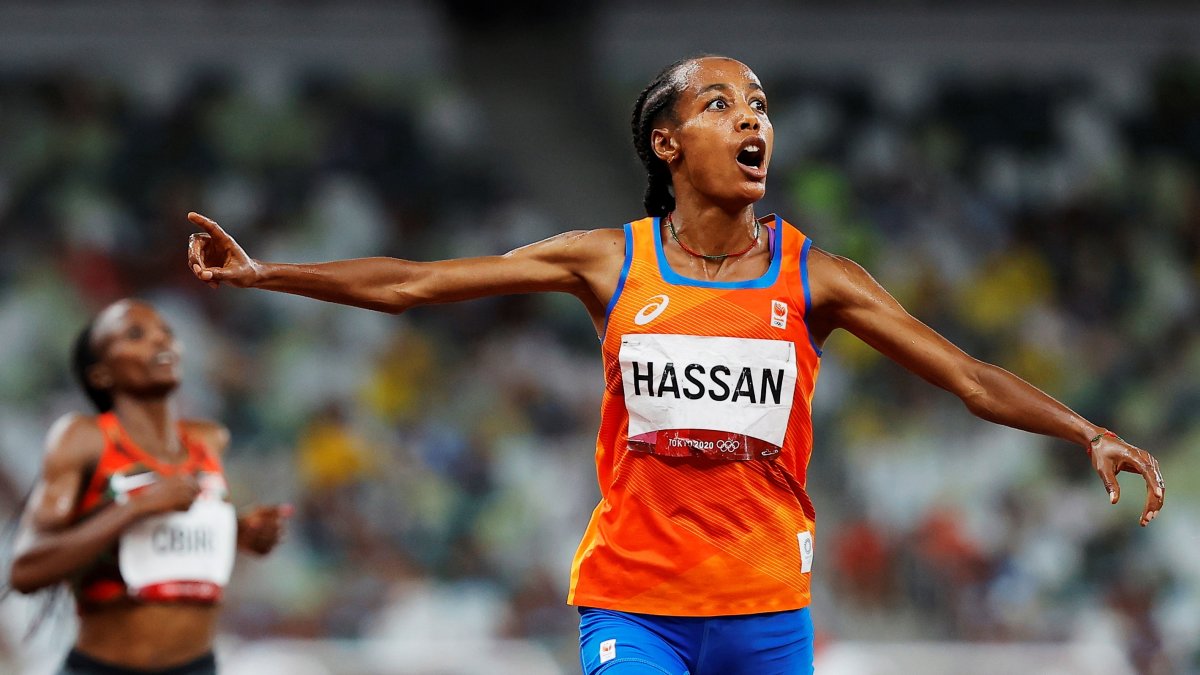 La holandesa Sifan Hassan logró algo insólito en su competencia.