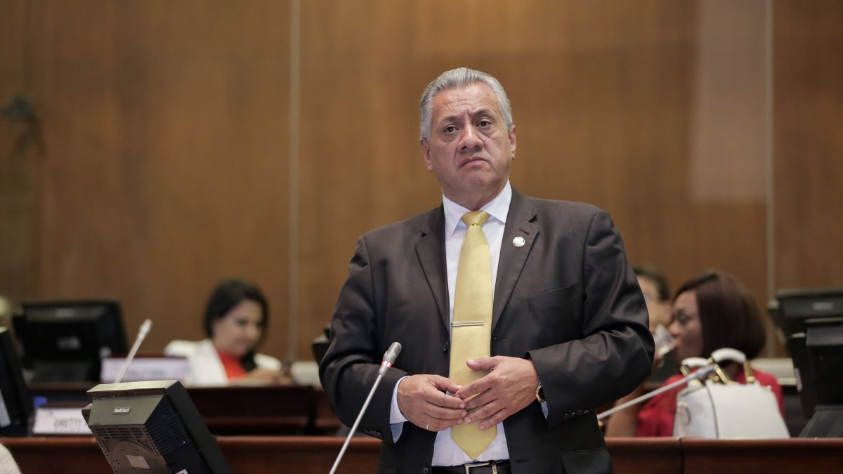 El nuevo embajador fue legislador en dos periodos.