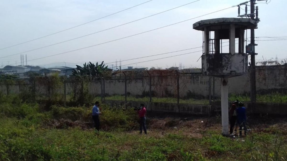 El PPL escapo en la madrugada del CDP de la Penitenciaría del Litoral escalando una planta de plátano y paredes.
