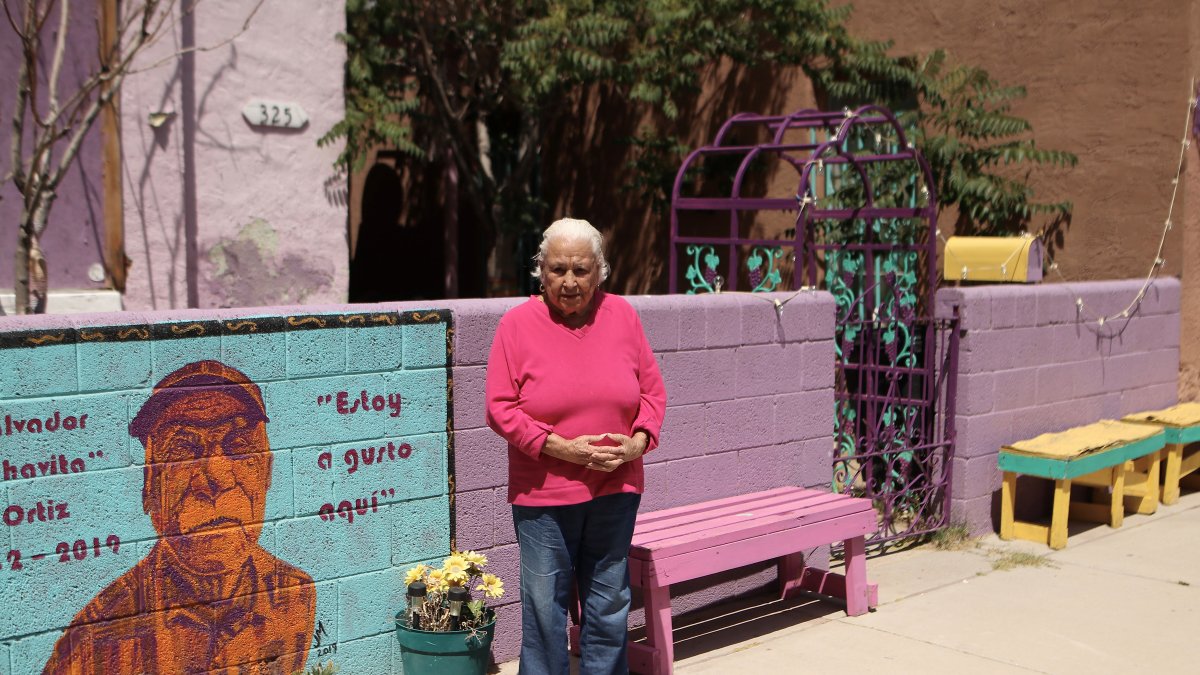 Latinos, blanco de estafadores que se pasan por nietos o citas románticas.