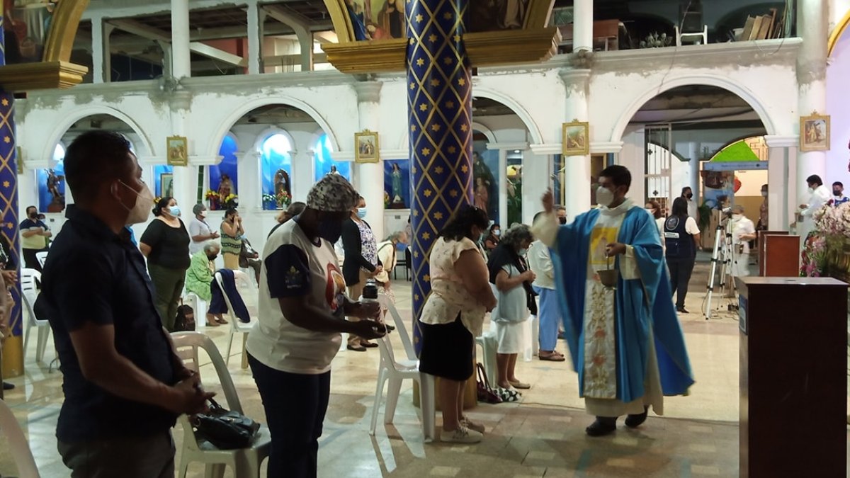 La parroquia San Vicente de Paúl, a través de sus cuentes oficiales, fue una de las víctimas de la clonación.
