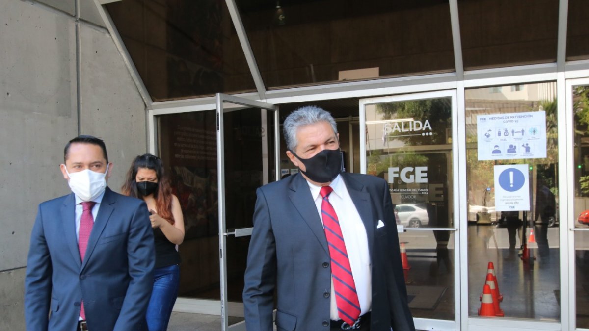 Defensa. Una vez aceptada a trámite la acusación particular, los defensores serán notificados con el documento.