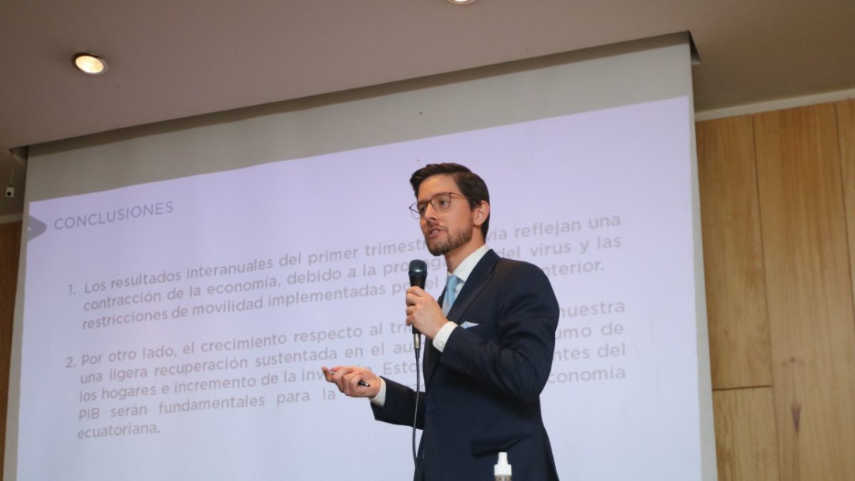 El gerente del Banco Central del Ecuador, Guillermo Avellán, reemplazó a Verónica Artola en el cargo.