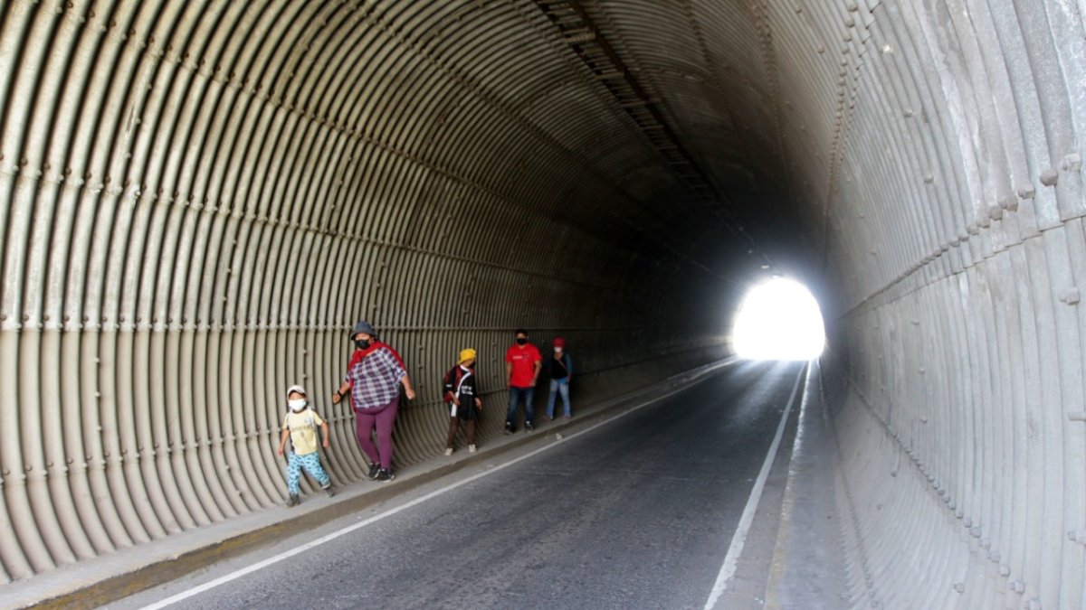 La Argelia. Para los moradores, el cruzar este túnel representa un peligro por los robos.