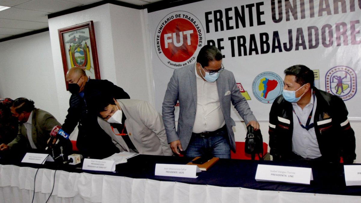 El Frente Unitario de Trabajadores se mantuvo activo durante el feriado para organizar la movilización del 11 de agosto.