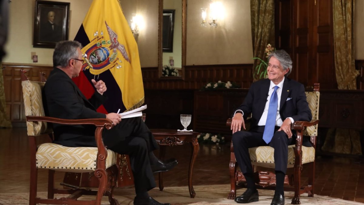 El mandatario informó que profundizará los planes para el ahorro estatal y que ha iniciado por la Presidencia de la República.