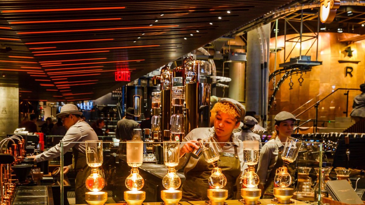 Un local de Starbucks Reserve de Estados Unidos, en el que se venden productos exóticos.
