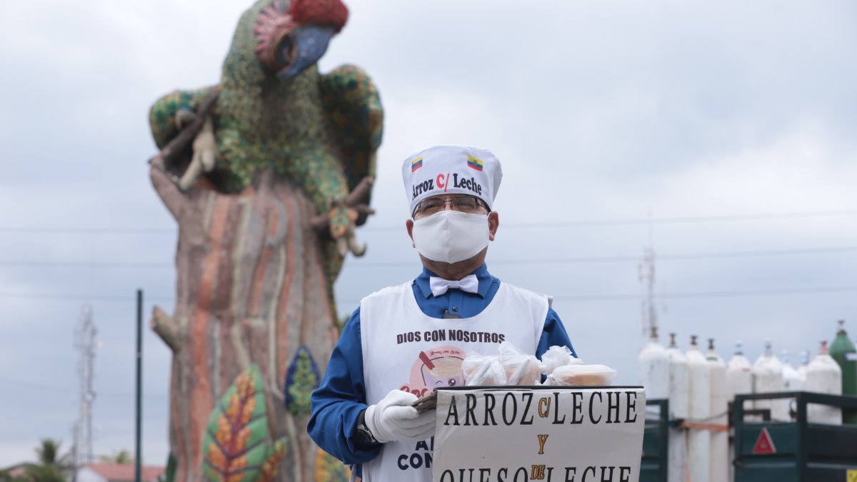 Ramón vende morocho y dulce de leche