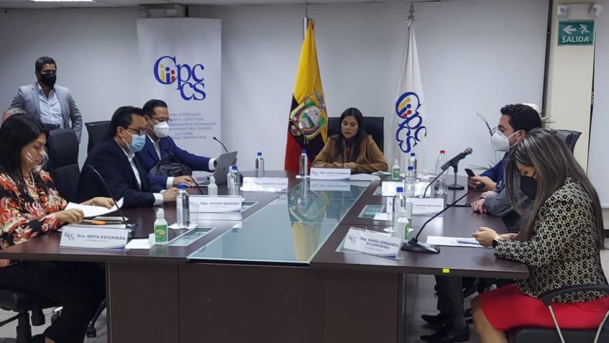 El trabajo de organización de los concursos públicos se lleva entre discrepancias internas.