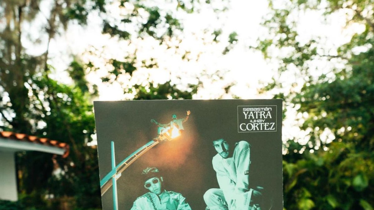 Ahora, siguiendo la misma línea del reggaeton, se unió junto al puertorriqueño Jhay Cortez para presentar Delincuente.