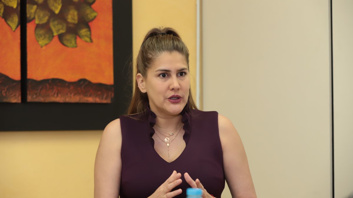 Actualmente trabaja en un estudio sobre la crisis migratoria para los países andinos.