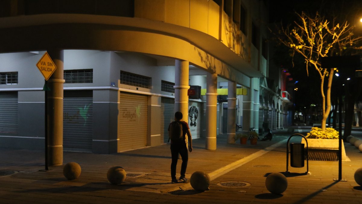 Panorama. Cae la noche y la Panamá se apaga, lo mismo que le ocurre a otras partes del centro.