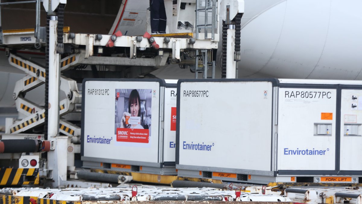 Vacunas. El cargamento fue recibido en el aeropuerto Mariscal Sucre de Tababela.