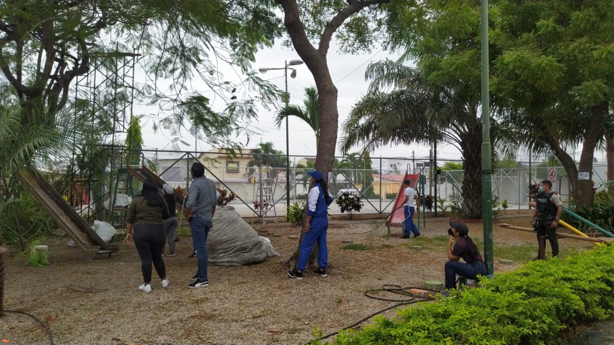 Actividades. La comunidad sale al rescate de su única área verde.