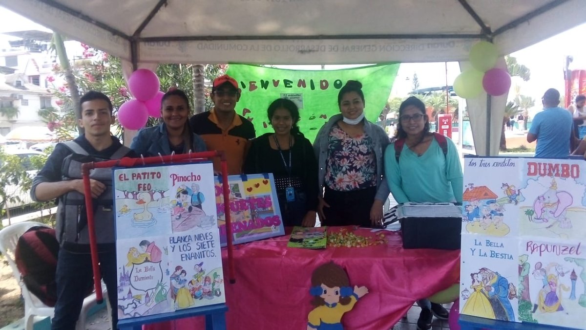 Estudiantes de las carreras de Educación Básica y Pedagogía de la Historia y Ciencias Sociales ejecutaron la tarea.