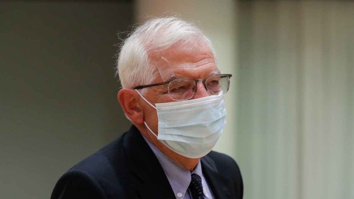 El alto representante de la Unión Europea (UE) para la Política Exterior, Josep Borrell, y el secretario general de la OTAN, Jens Stoltenberg, abordaron este lunes las operaciones de evacuación.