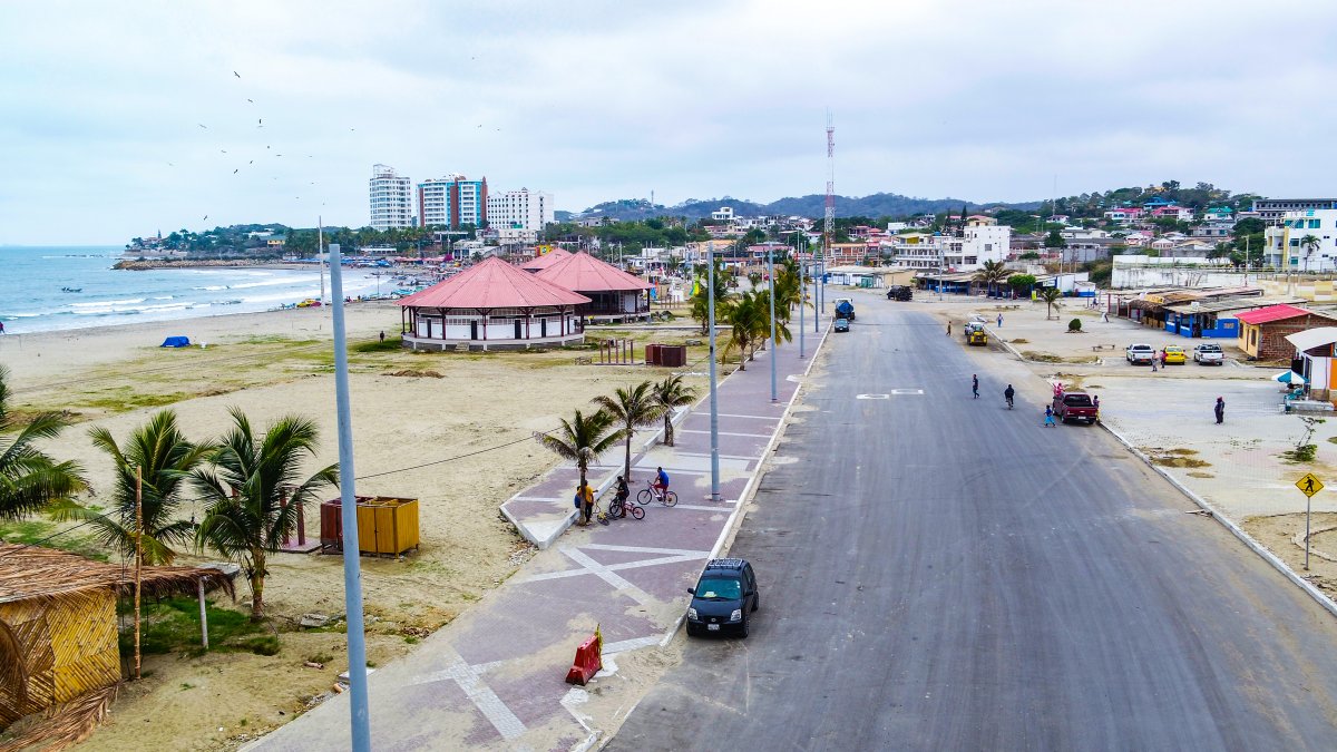 En la imagen, la segunda fase del malecón recién inaugurado en Playas.