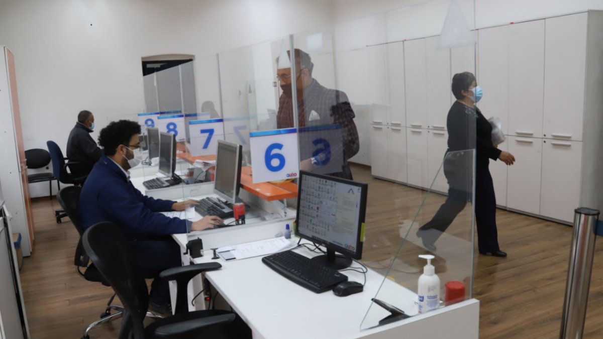 Turnos. Los ciudadanos deben obtener una cita en el Portal de Servicios para poder ser recibidos en las oficinas.