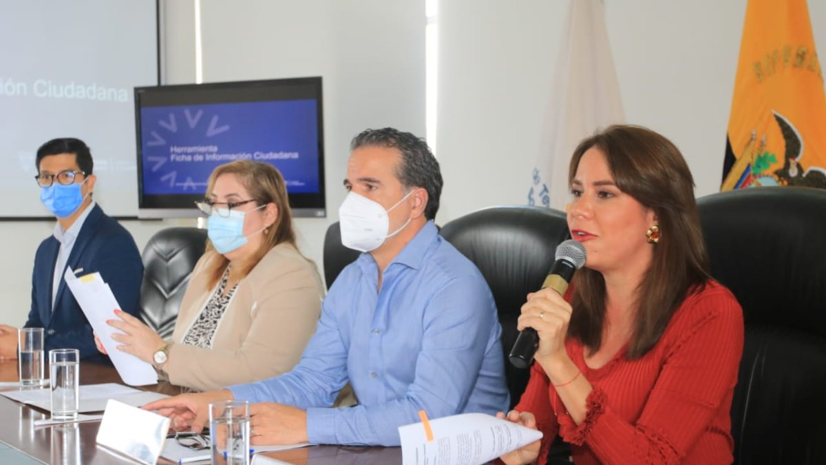 Presentación. Angie Jijón, directora nacional de Registro de Datos Públicos presentó la herramienta electrónica.