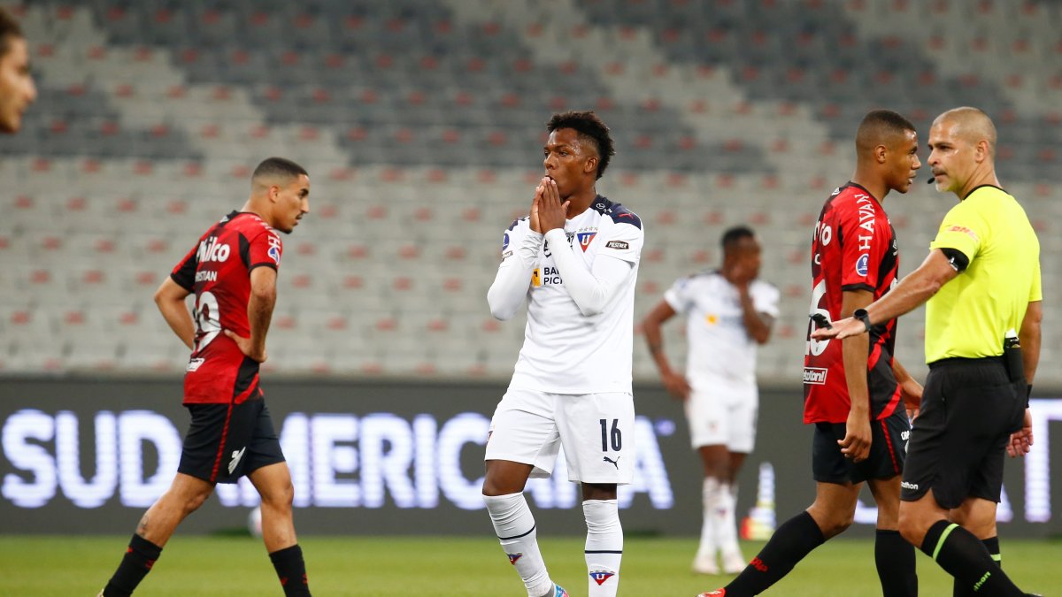 Liga de Quito no logró sostener sus ventaja y quedó fuera de la Sudamericana.