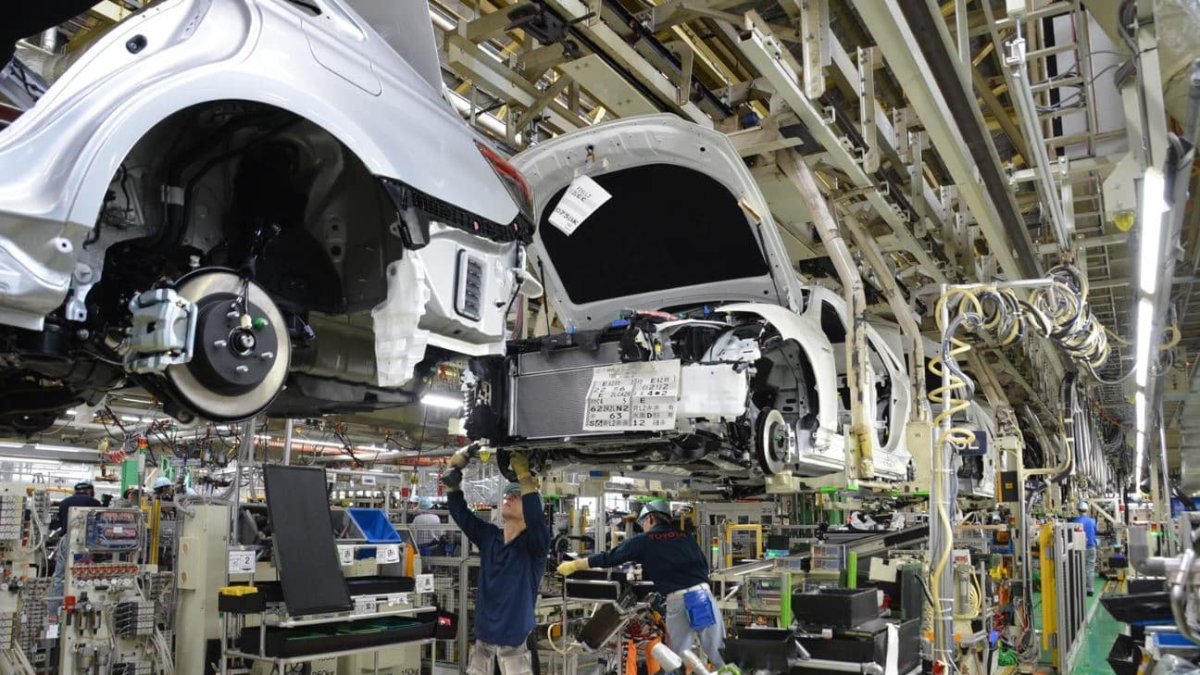 Toyota ha anunciado que sus plantas en Japón pararán debido a la escasez de componentes.