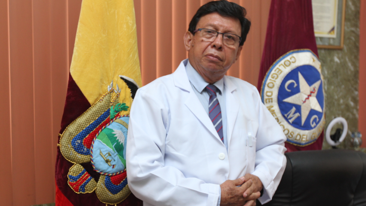 Su vocación de servicio no se limita a la Medicina. El doctor Salas también entrega su tiempo a la pastoral rural de su iglesia.