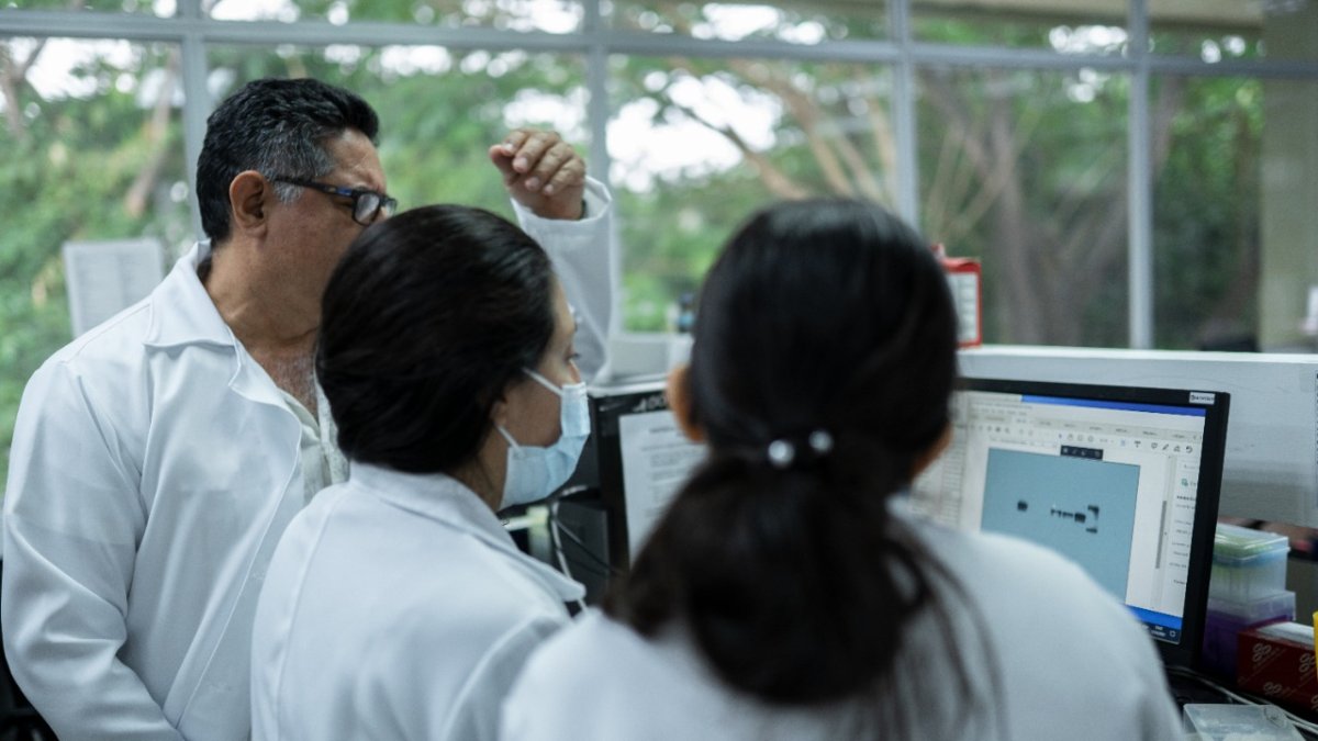 Seguimiento. Los investigadores de la Espol y ESPE estudian las variantes registradas de COVID-19 en el país.