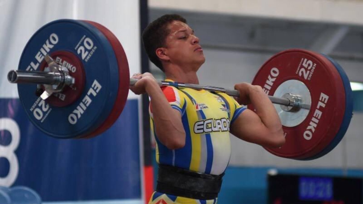 Eficacia. El pesista ecuatoriano Juan David Guadamud destacó en Monterrey.