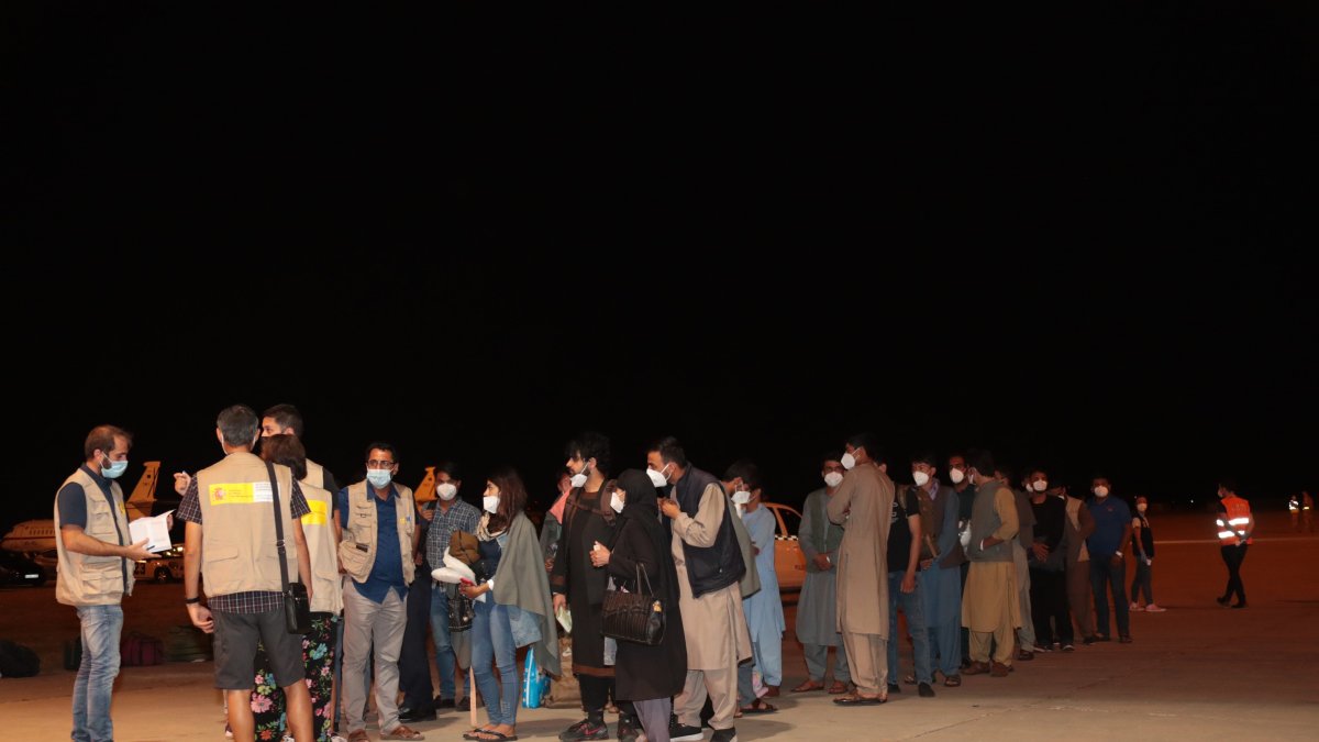 Gran parte de la población afgana ha intentado dejar Kabul tras la llegada de los talibanes.