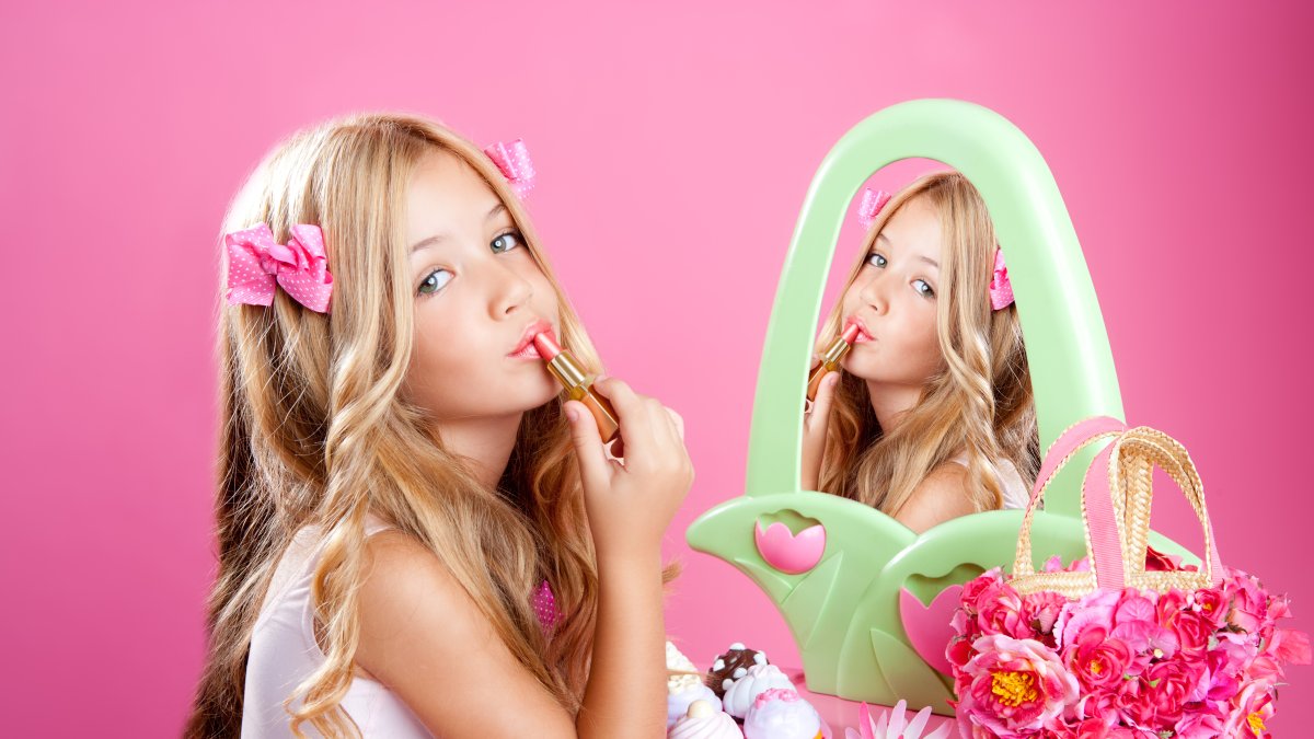 Alerta con la hipersexualización de las niñas.